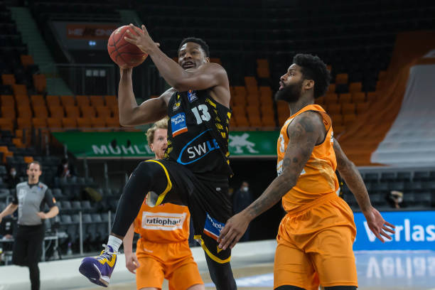 队锁定胜利 队锁定胜利