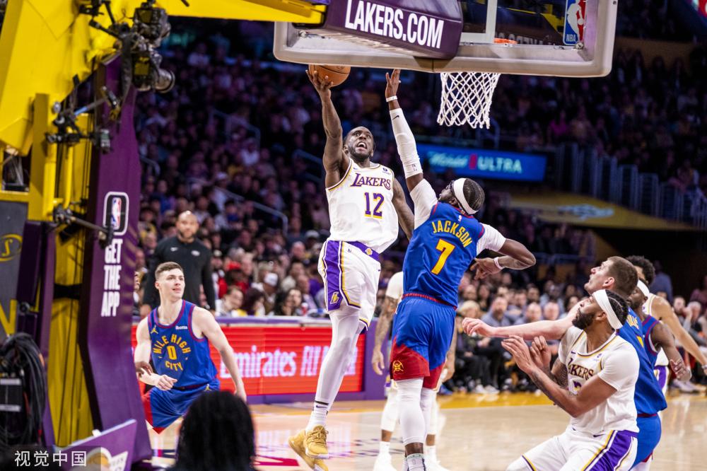 也让斯图加 也让斯图加